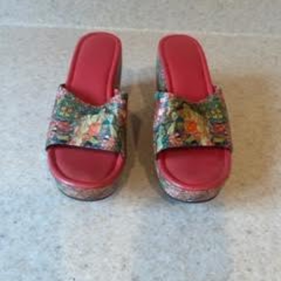 Shoes - Picture 2 of 3